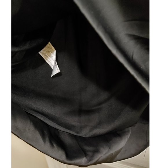 MAX BLACK GLOSSY SLEEVELESS TOP (US10) - Picture 4 of 5